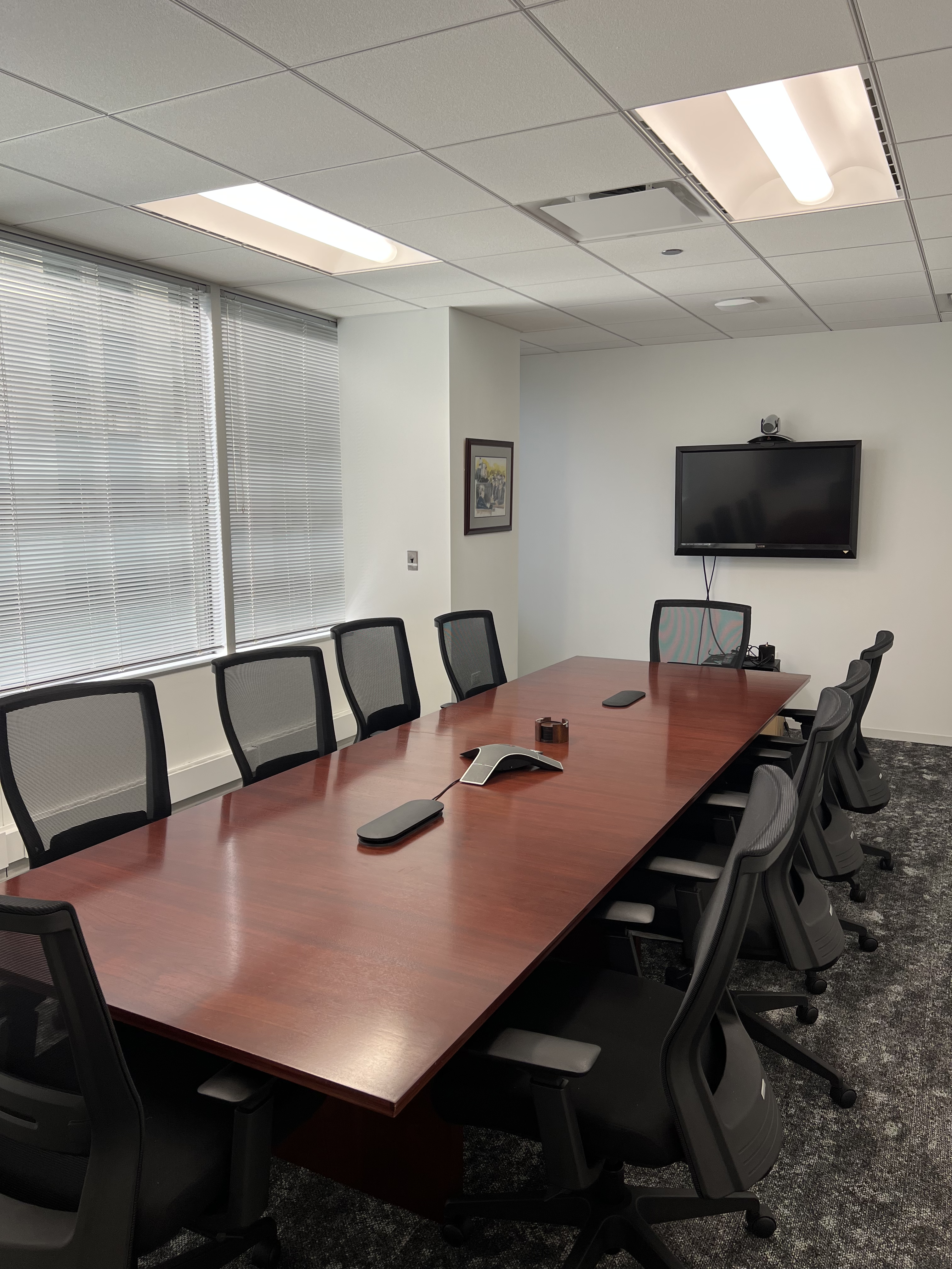 Waiting area provided by Urlaub Bowen & Associates available in our Chicago meeting venue.